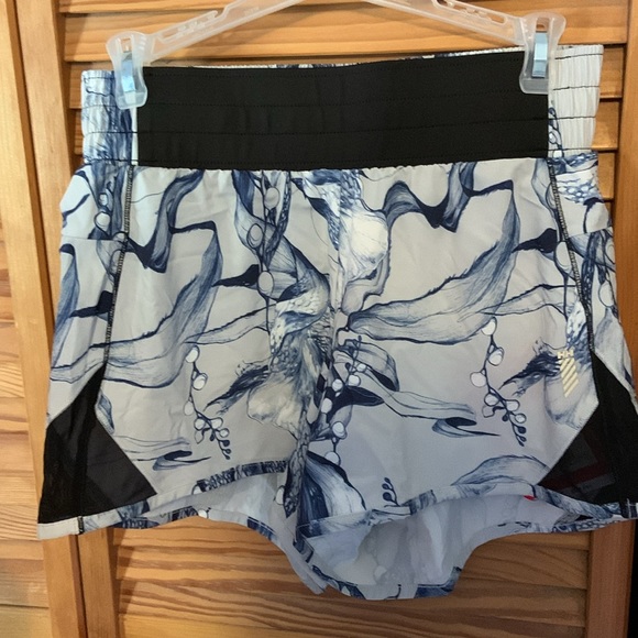 HOST PICK!🥰 HELLY Hansen wind jacket and shorts SPF40 sailing RIDING OUTDOORS S - Picture 10 of 16